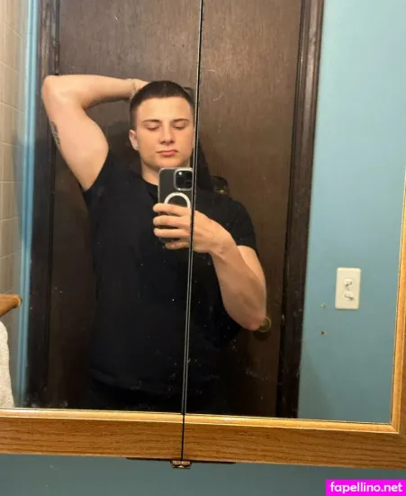 Freejohnny18 OnlyFans Thumbnail #CWw0Nhy43m