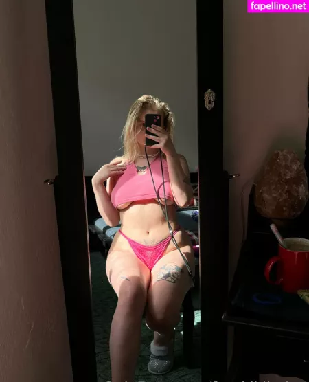 Freekikihelen OnlyFans Thumbnail #IX44EEy5KJ