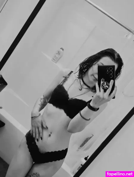 Freekitkat33 OnlyFans Thumbnail #FSiVc2qarH