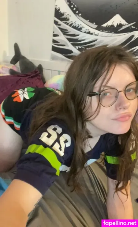 Freekitsysune OnlyFans Thumbnail #GIz6mI82kJ