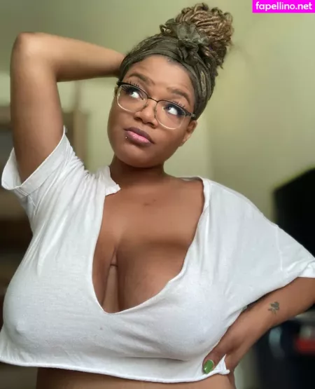 Freelearalove OnlyFans Thumbnail #LcgKBItG74