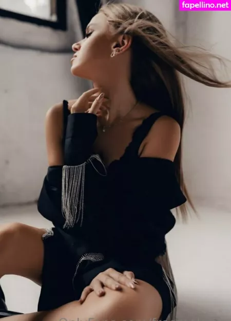 Freemelanie OnlyFans Thumbnail #b0Df8wNP7f