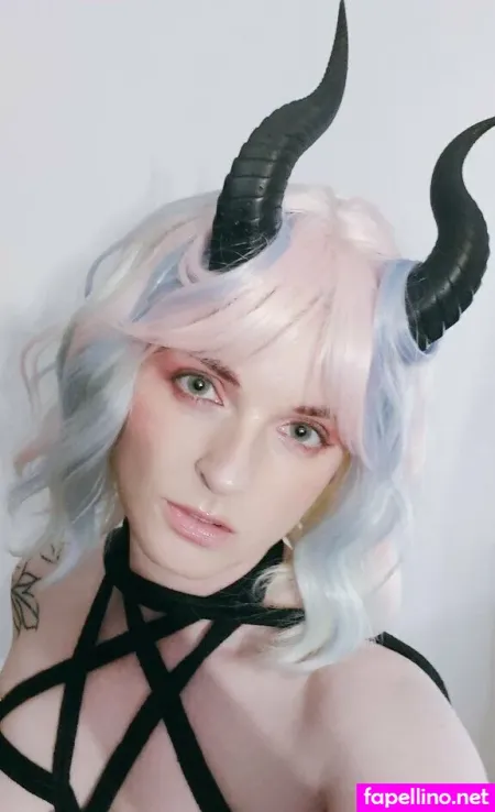 Freenightchrysanth OnlyFans Thumbnail #NeCEKo53vi