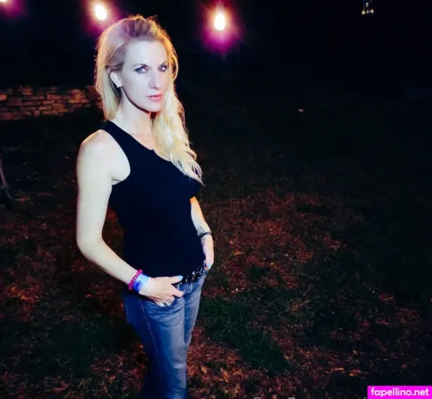 Freenola OnlyFans Thumbnail #fkAdlmWttW