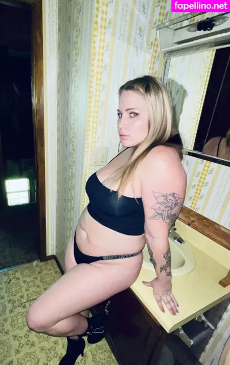 Freepagecatfishwife OnlyFans Thumbnail #Q97jW5dNhu