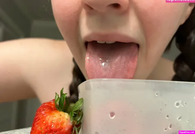 Freerangeamber OnlyFans Thumbnail #UyYWeypz3z