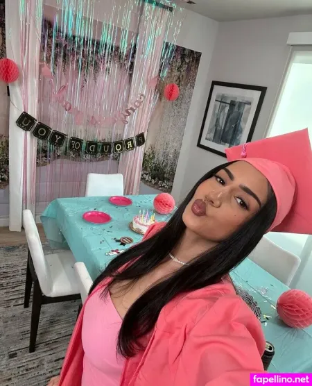 Freeroxiesinner OnlyFans Thumbnail #GMkKuvyUr9