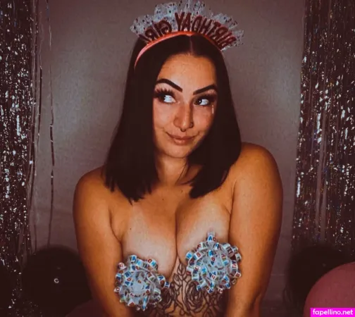 Freeshreddybetty OnlyFans Thumbnail #jDm2QhqjMK