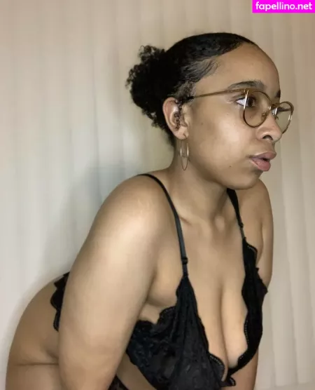 French Kiss OnlyFans Thumbnail #5zHGQnbgyF