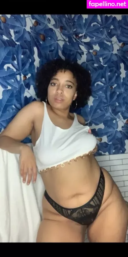 French Kiss OnlyFans Thumbnail #EGad1gcAW7