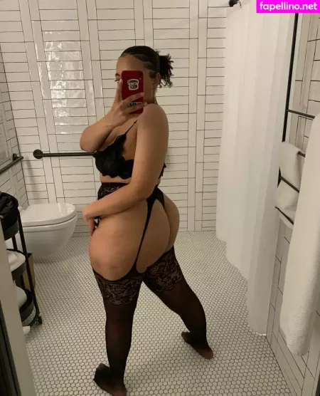 French Kiss OnlyFans Thumbnail #ENzcYcz3gs