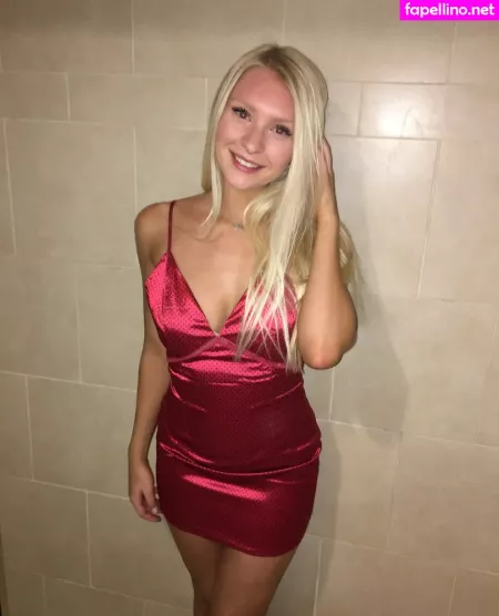 Freshmanblondie18 OnlyFans Thumbnail #5TiCUOzHYr