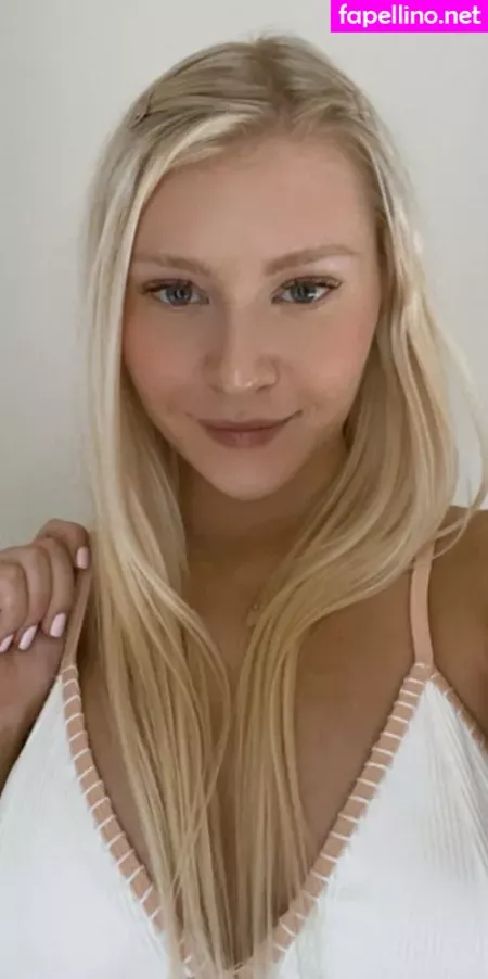 Freshmanblondie18 OnlyFans Thumbnail #JDdrgDJuja