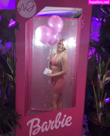 Freshmanblondie18 OnlyFans Thumbnail #Za52qtZ9P0