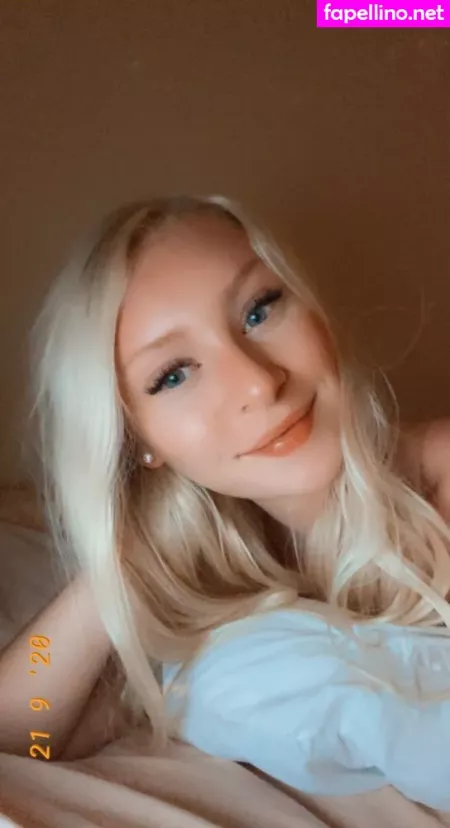 Freshmanblondie18 OnlyFans Thumbnail #sgHJUPtKt8