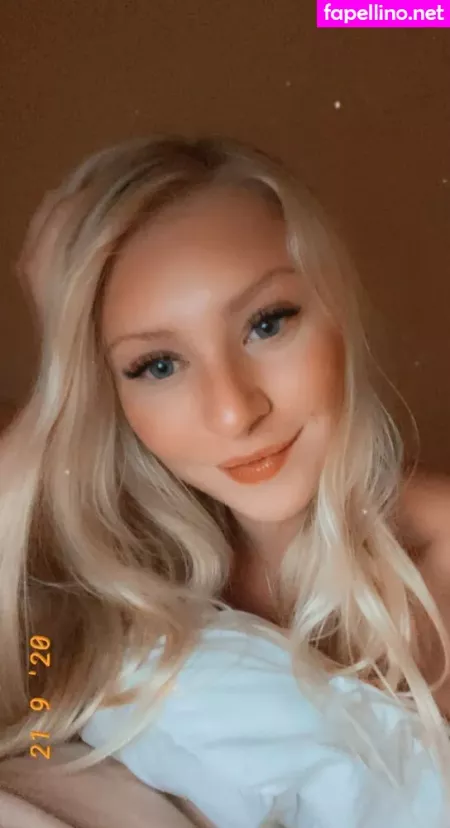 Freshmanblondie18 OnlyFans Thumbnail #tu59AOISRs