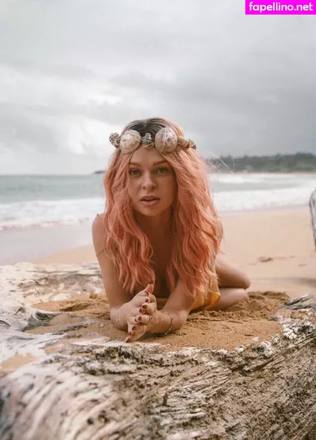 Freyaannerayy OnlyFans Thumbnail #1eLr4hTmbo