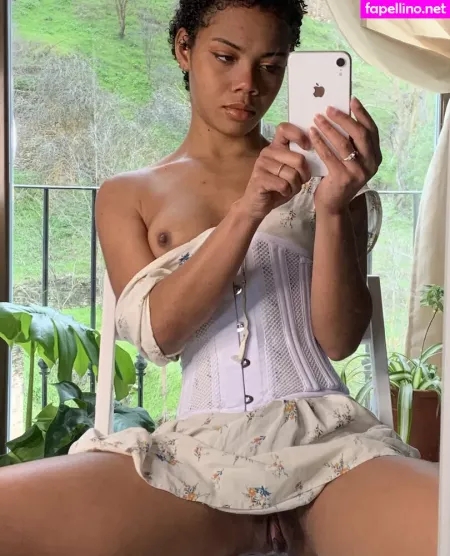 Freyalasirenn OnlyFans Thumbnail #h0SWAwzoPi