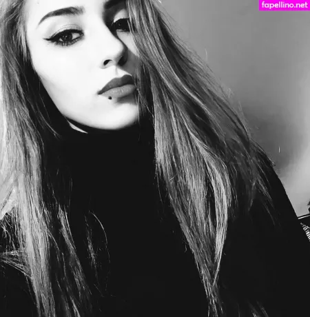 Freyanillinht OnlyFans Thumbnail #C30szZQUD3