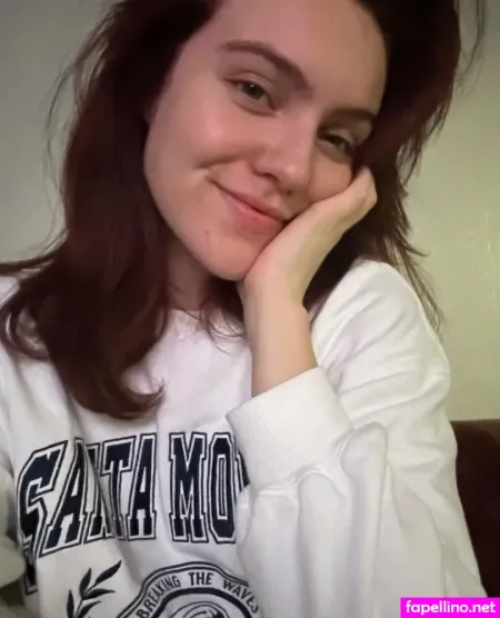 Freyaparkerfree OnlyFans Thumbnail #b8tNtzJ0aY