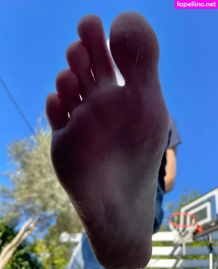 Fridayfancyfeet OnlyFans Thumbnail #JLxa9D3scu