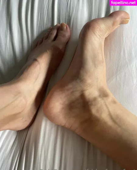 Fridayfancyfeet OnlyFans Thumbnail #XLABqcuteA