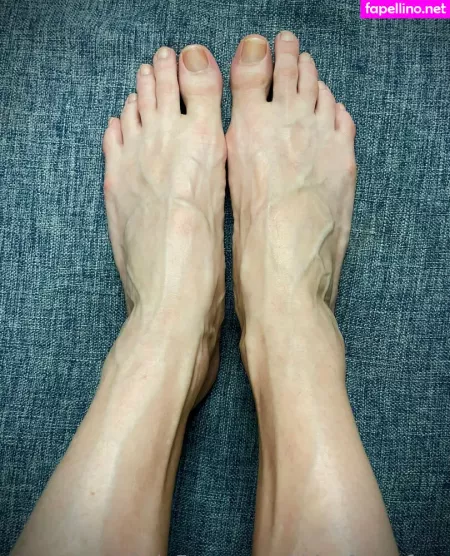 Fridayfancyfeet OnlyFans Thumbnail #cCS9CoJ8Tk