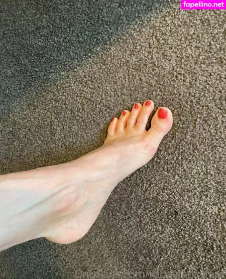 Fridayfancyfeet OnlyFans Thumbnail #j9DsSNqiVu