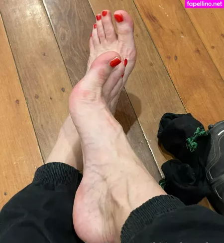 Fridayfancyfeet OnlyFans Thumbnail #mVGbzF1dlc