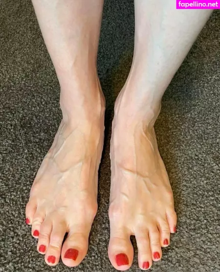 Fridayfancyfeet OnlyFans Thumbnail #xplDkUkVzk
