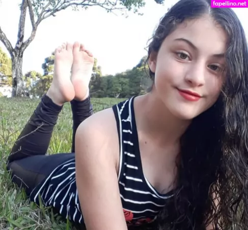 Friend S Pretty Feet OnlyFans Thumbnail #Hr96KJzu72
