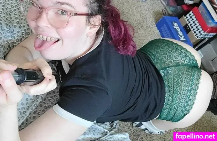 Frisky Kitty OnlyFans Thumbnail #qQxnymQ0wm