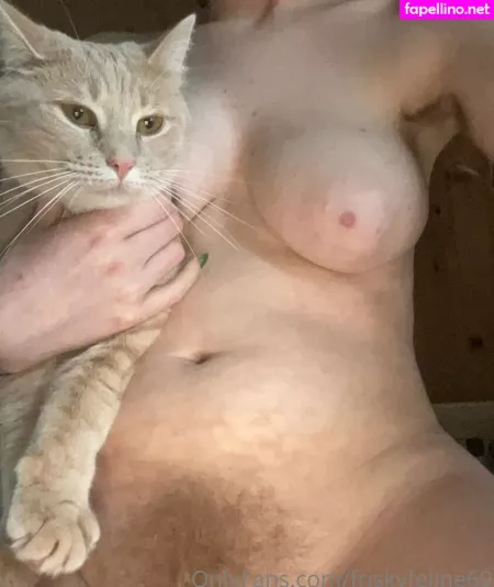Friskyfeline69 OnlyFans Thumbnail #mjHDdpDygs