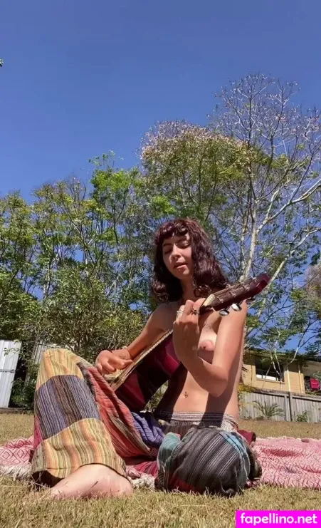 Friskywaterfae OnlyFans Thumbnail #JiKPzwLmyv