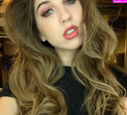 Frivolousfox Asmr OnlyFans Thumbnail #1t2Hdopluv