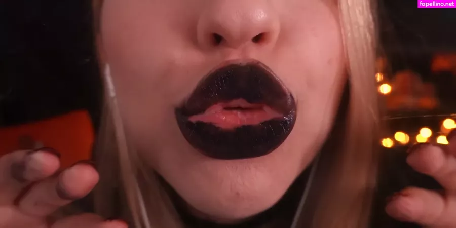 Frivolousfox Asmr OnlyFans Thumbnail #INeHSohIQs