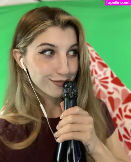 Frivolousfox Asmr OnlyFans Thumbnail #M4fS2XCw0Z