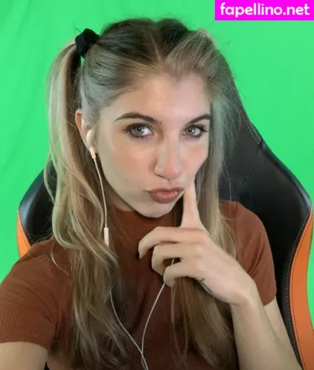 Frivolousfox Asmr OnlyFans Thumbnail #uUkIDznytk