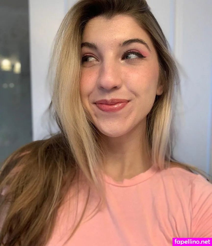 frivolousfox Nude Leaked OnlyFans Photo #7CIdH0JdUP