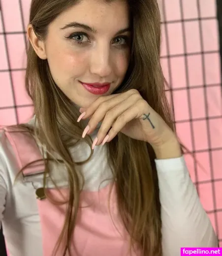 Frivolousfox OnlyFans Thumbnail #UMxQMo5U87