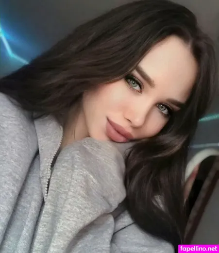 Frollkina OnlyFans Thumbnail #S9xcQvEphW