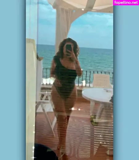 Fromrometonaples OnlyFans Thumbnail #5EeD7x09Iy