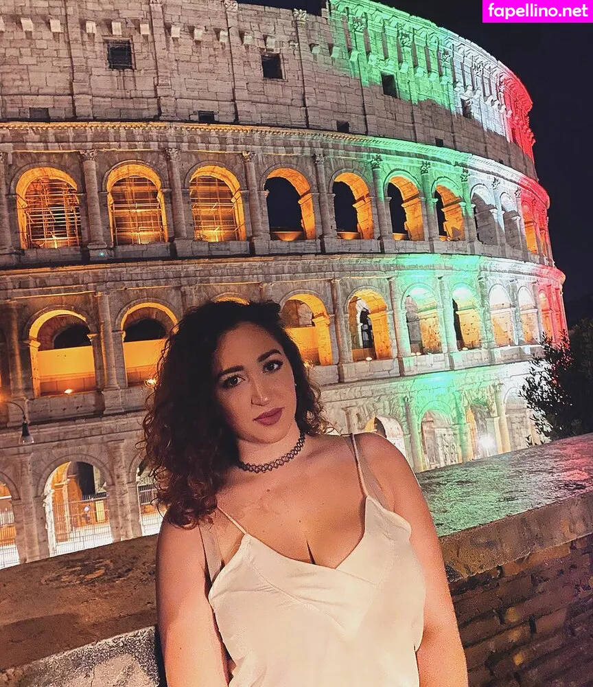 marikaglione, rometonaples Nude Leaked OnlyFans Photo #6xIWQNRlDR