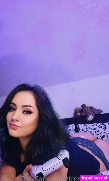 Froschy Free OnlyFans Thumbnail #04L9t8VE2B