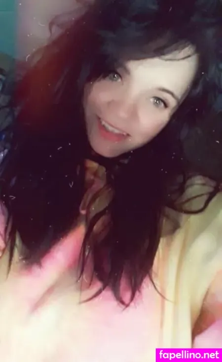 Frostedbirdie OnlyFans Thumbnail #1CFExXq8qb