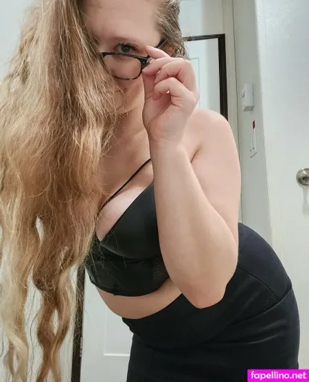 Frostedcookie69 OnlyFans Thumbnail #leQhlgcRNo