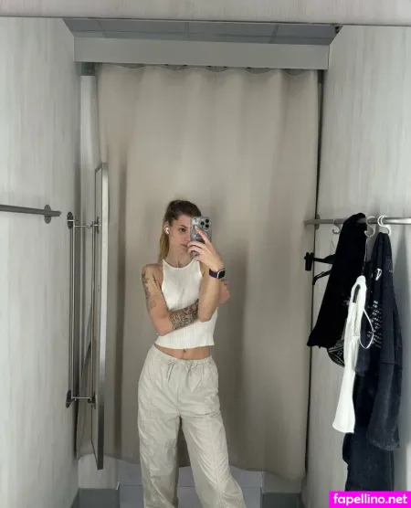 Frozeen Ye OnlyFans Thumbnail #tu4rOOFLNg