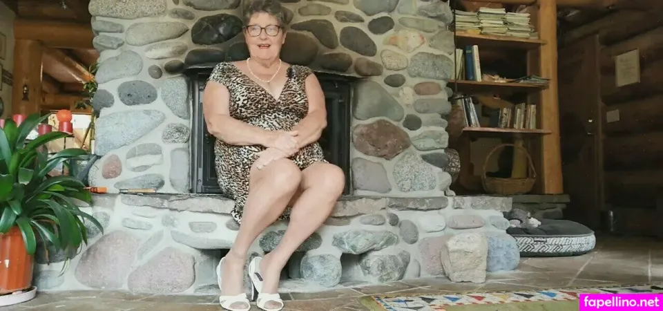 Fungrannies OnlyFans Thumbnail #JqnTedKXGw