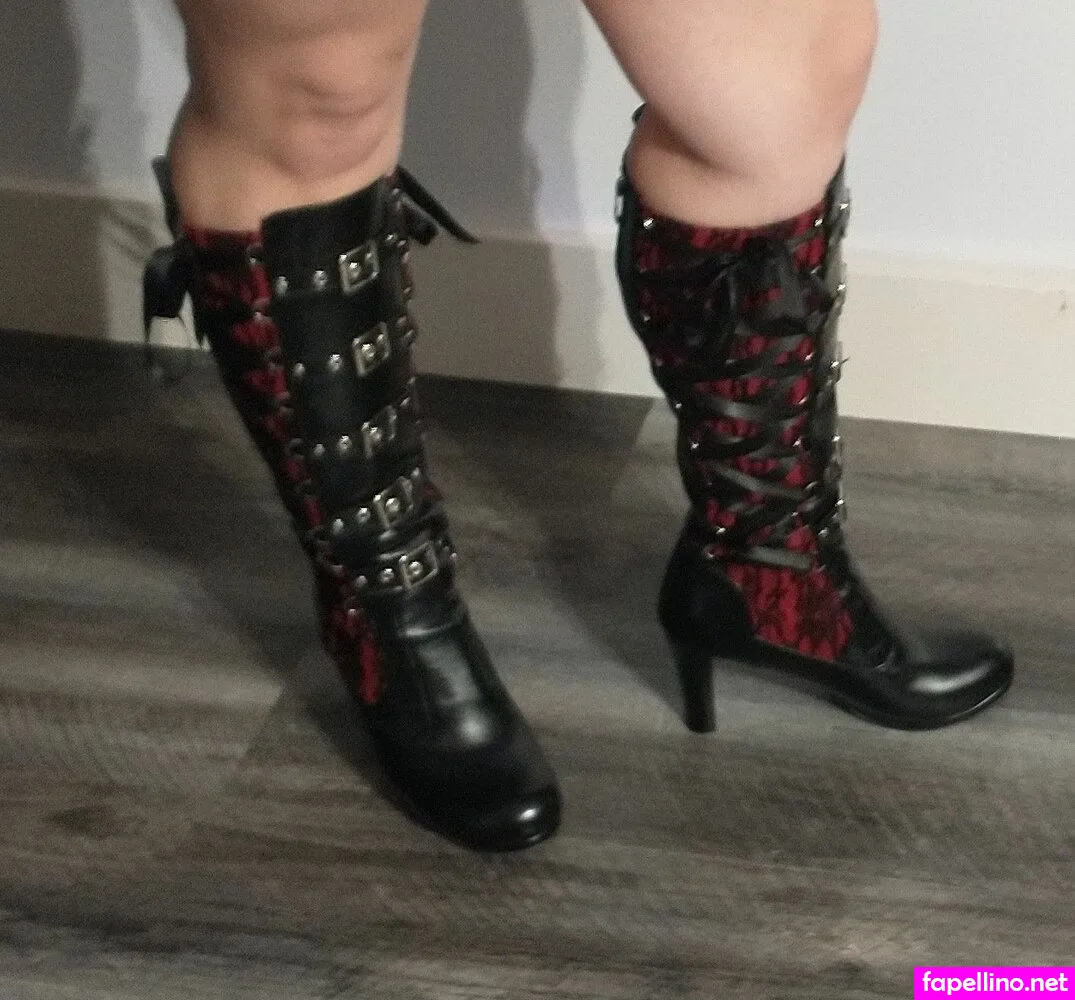 _mobwifeee, funmowife2013 Nude Leaked OnlyFans Photo #O1cUwGOrbu