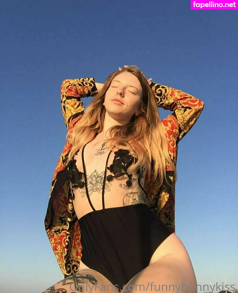 funnybunnykiss, funnybunnytoes Nude Leaked OnlyFans Photo #BhLHelPHn5